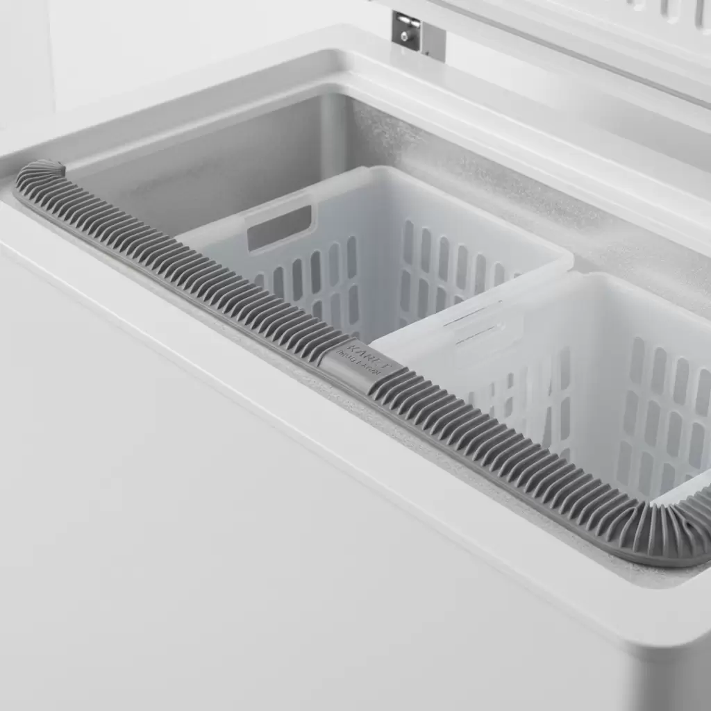 Chất liệu lòng tủ cao cấp giúp giữ nhiệt tối ưu và bền bỉ theo thời gian